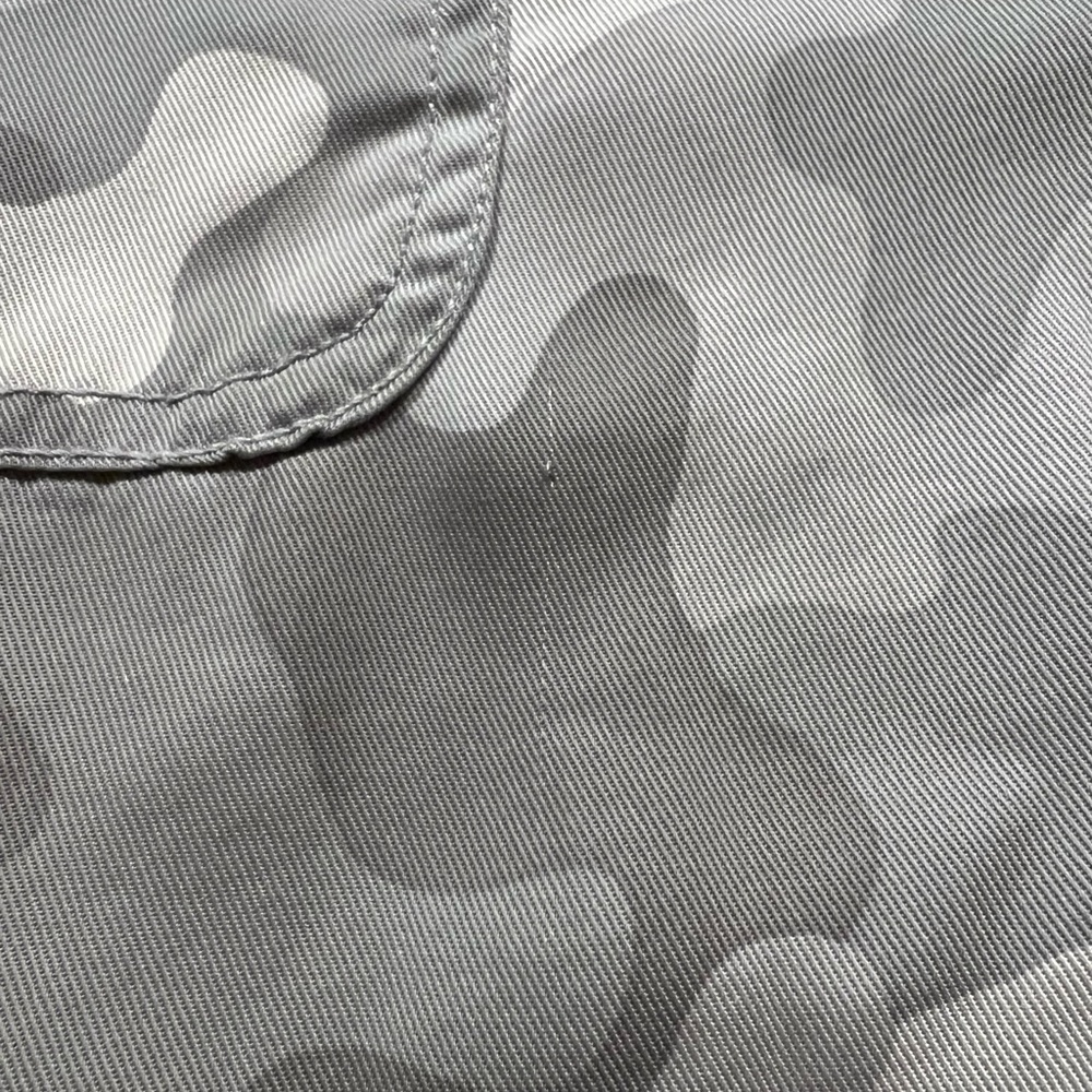 C&C of California Women's Grey Camo Cargo Joggers Size Small 100% Lyocell Casual - Picture 7 of 7